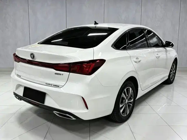 Changan Eado — Фото автомобиля 9