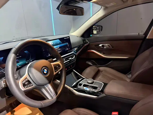 BMW i3 — Фото автомобиля 11