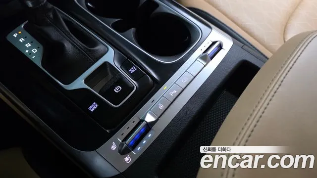 Kia Canival Carnival 4 поколение Бензин 9 мест Prestige — Фото автомобиля 18