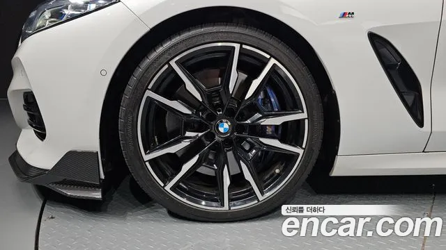 BMW 8-Series — Фото автомобиля 5