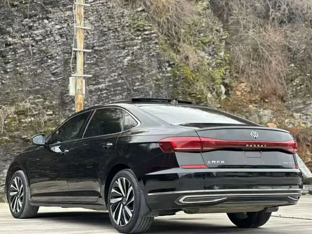Volkswagen Passat — Фото автомобиля 7