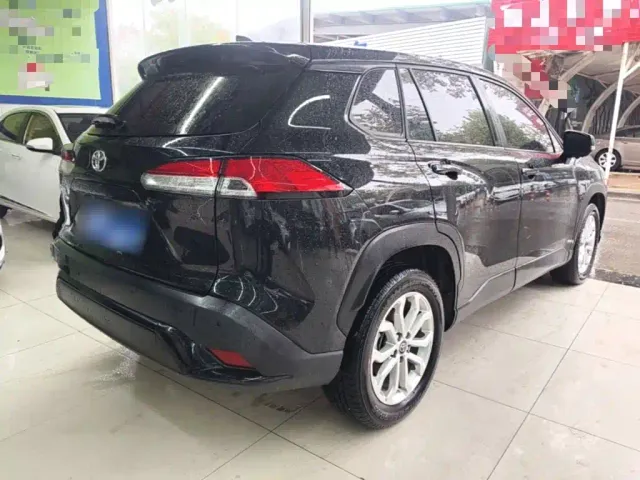 Toyota Frontlander — Фото автомобиля 6