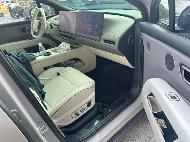 Li Auto i6 — Фото автомобиля 5