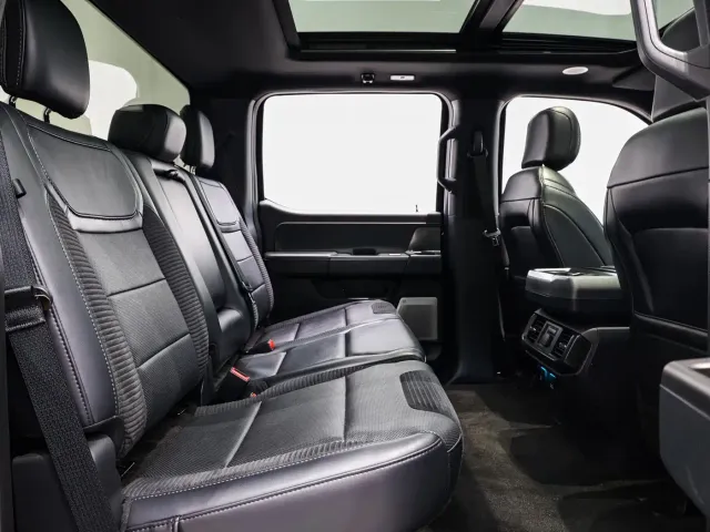 Ford F-150 Raptor — Фото автомобиля 11