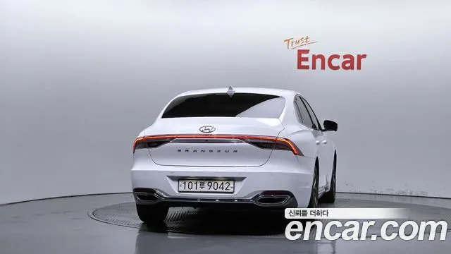 Hyundai Grandeur — Фото автомобиля 4