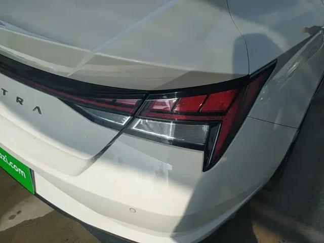 Hyundai Elantra — Фото автомобиля 7