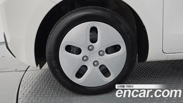 Kia RAY Новый Kia Ray Фургон — Фото автомобиля 5