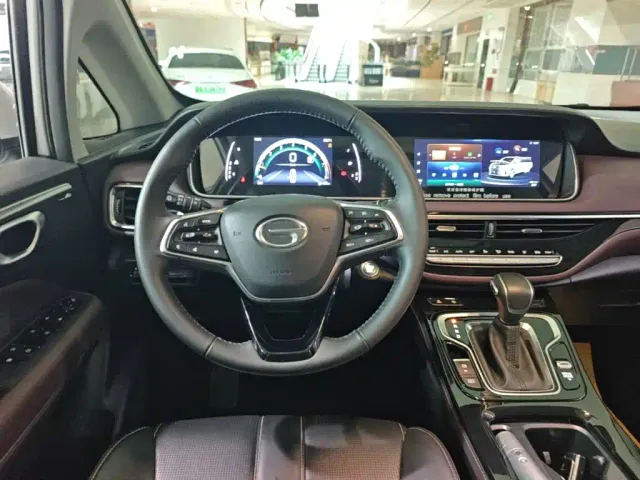 GAC Trumpchi M6 — Фото автомобиля 10