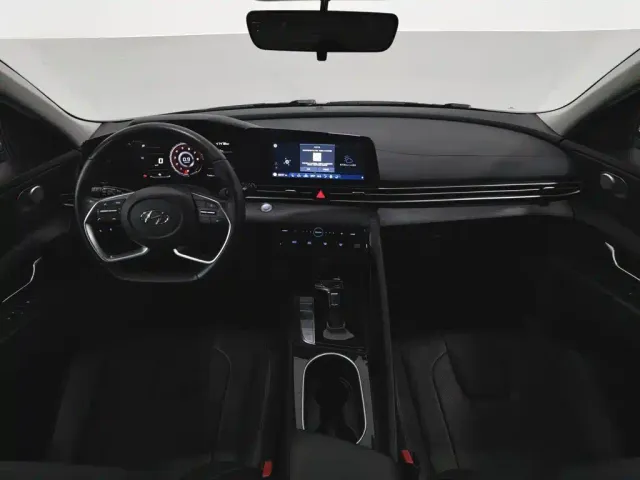 Hyundai Elantra — Фото автомобиля 5