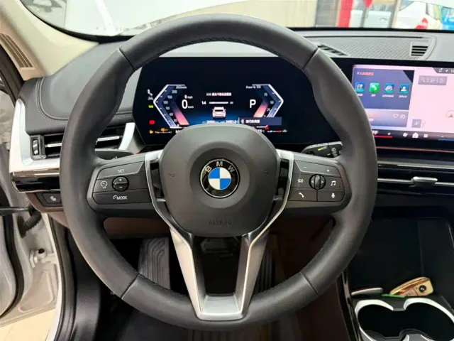BMW X1 — Фото автомобиля 11