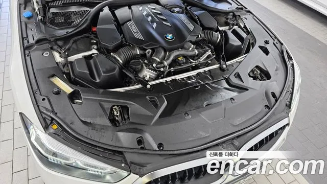 BMW 8 Series G15 — Фото автомобиля 6