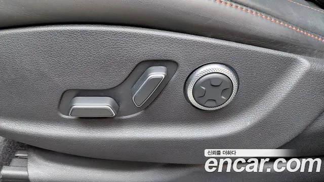 Genesis GV80 — Фото автомобиля 30