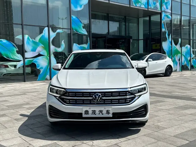 Volkswagen Sagitar — Фото автомобиля 2
