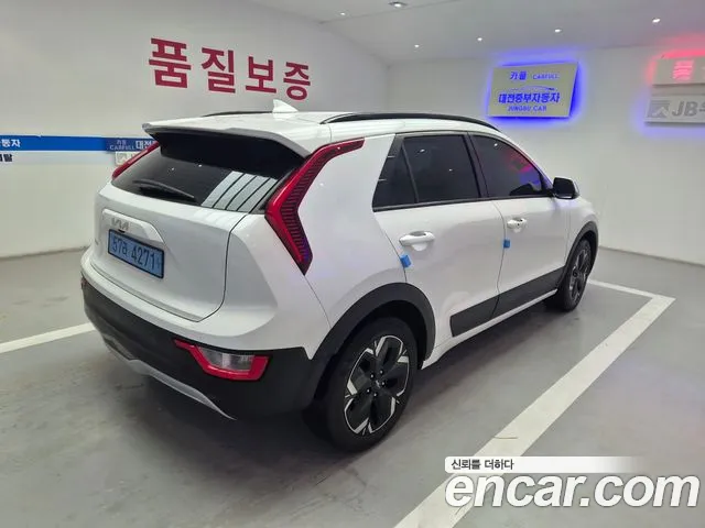Kia Niro — Фото автомобиля 6