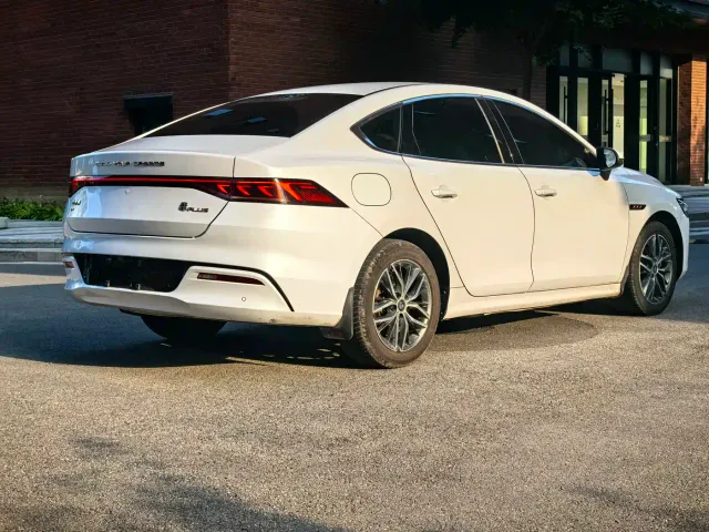 BYD Qin PLUS — Фото автомобиля 5