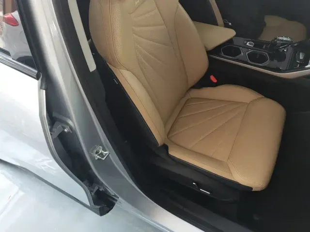 Geely Boyue L — Фото автомобиля 24