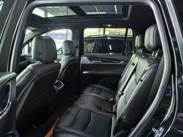 Cadillac XT6 — Фото автомобиля 8