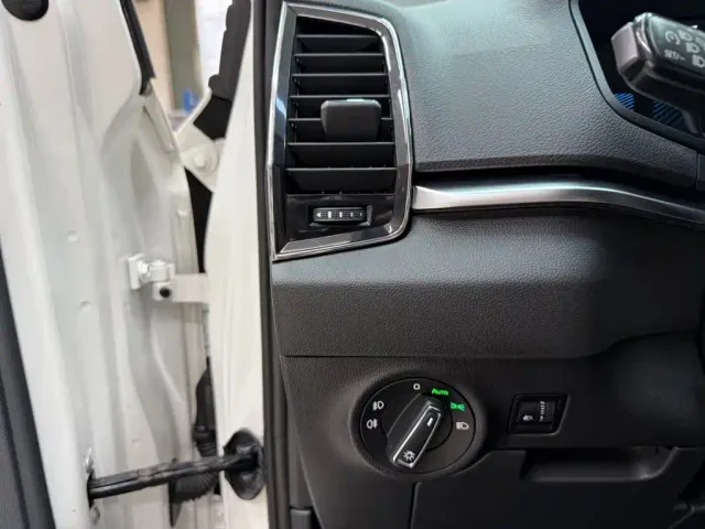 Skoda Karoq — Фото автомобиля 9