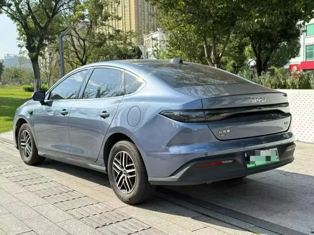 BYD Seal 05 DM-i — Фото автомобиля 10