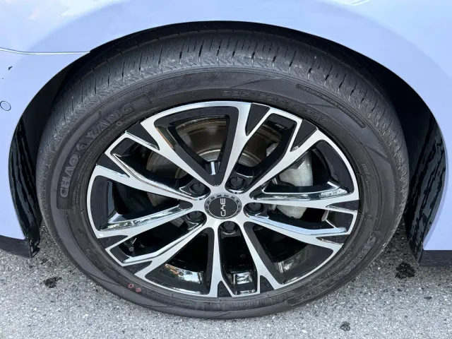 BYD Seal — Фото автомобиля 3