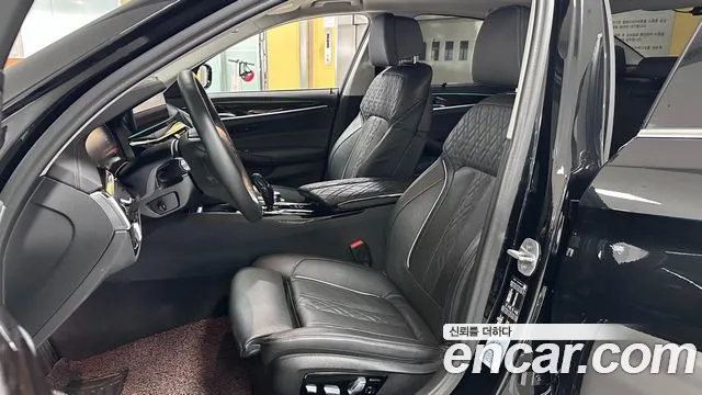 BMW 5 Series G30 — Фото автомобиля 10
