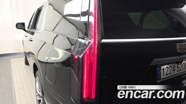 Cadillac Escalade Escalade 5 поколение — Фото автомобиля 16