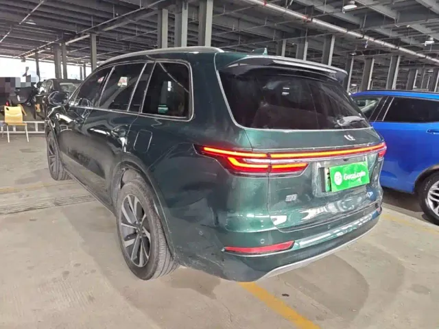 Li Auto ONE — Фото автомобиля 4