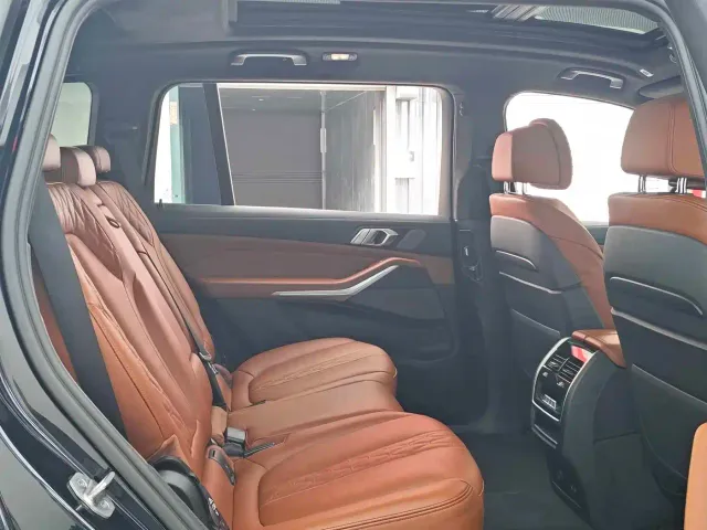 BMW X7 — Фото автомобиля 17