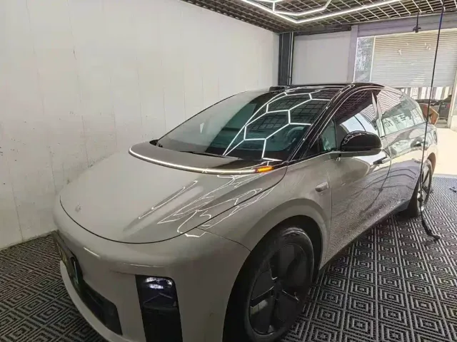 Li Auto i6 — Фото автомобиля 3