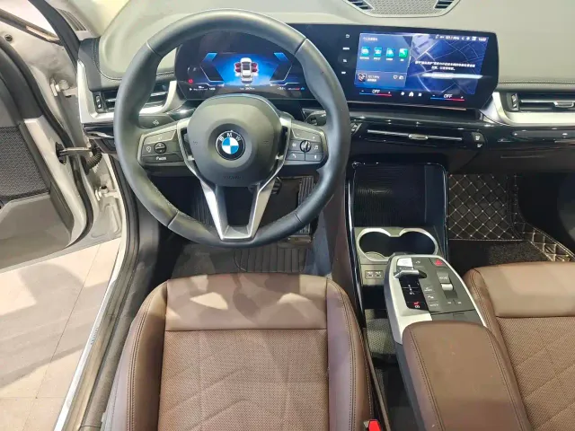 BMW X1 — Фото автомобиля 14
