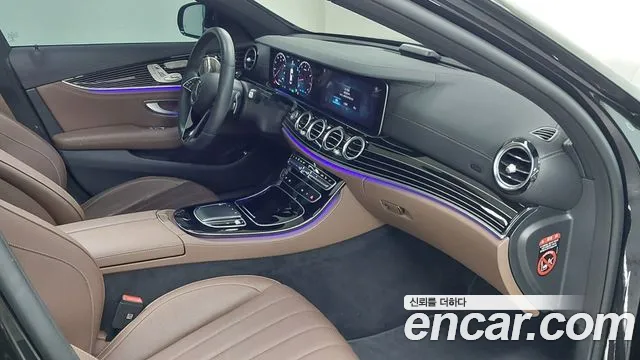 Mercedes-Benz E-Class — Фото автомобиля 13