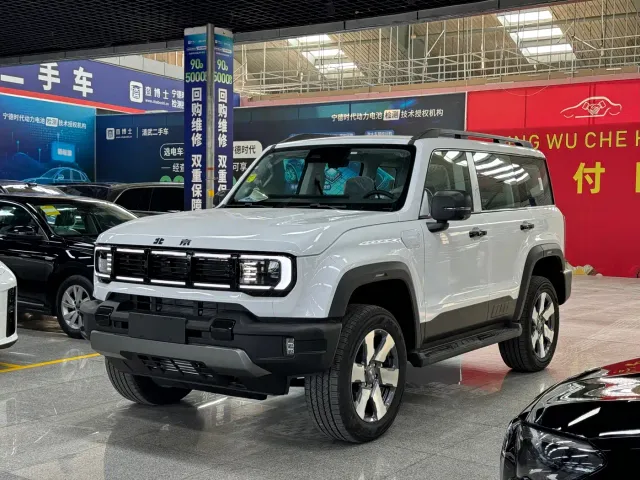 Фотография автомобиля — BAIC BJ40