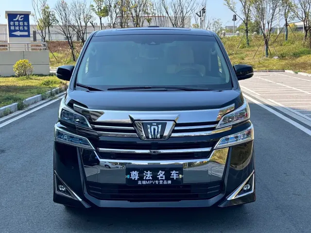 Toyota Vellfire — Фото автомобиля 2