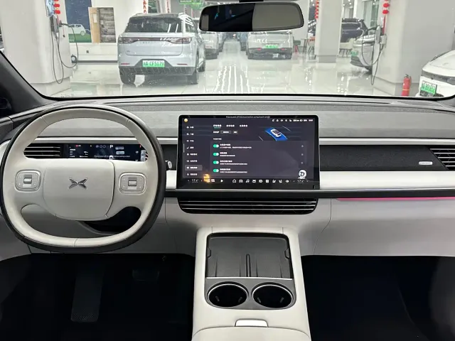 Xpeng G6 — Фото автомобиля 6