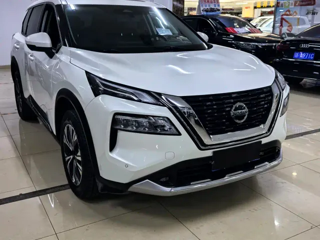 Nissan X-Trail — Фото автомобиля 3