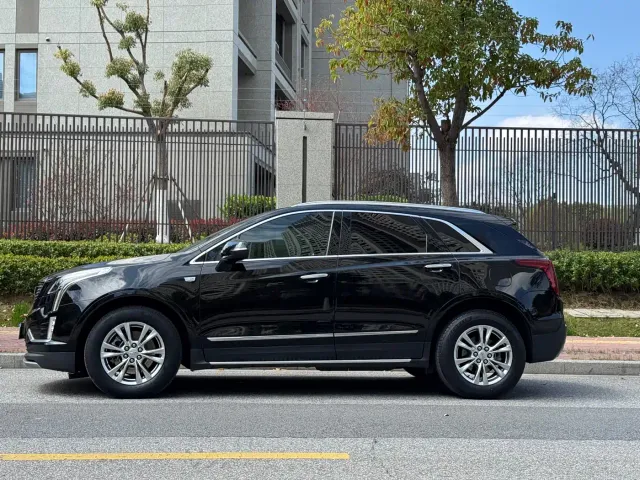 Cadillac XT5 — Фото автомобиля 3