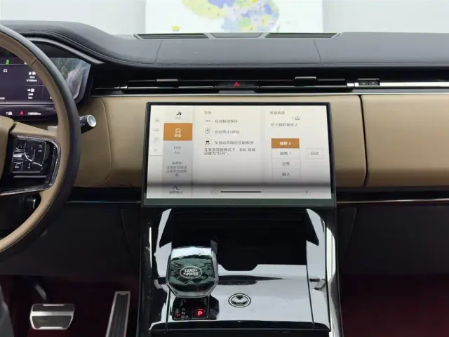 Land Rover Range Rover Sport — Фото автомобиля 11