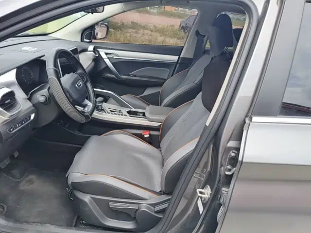 Geely Binyue — Фото автомобиля 14