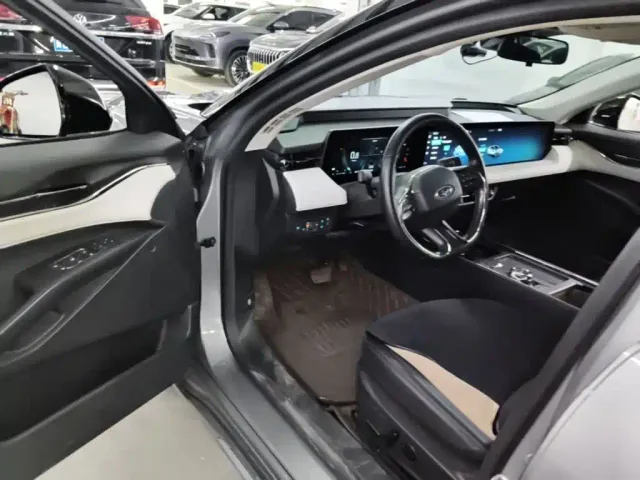 Ford Mondeo — Фото автомобиля 15