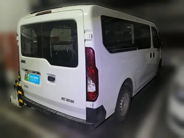 JMC E-Fushun — Фото автомобиля 2