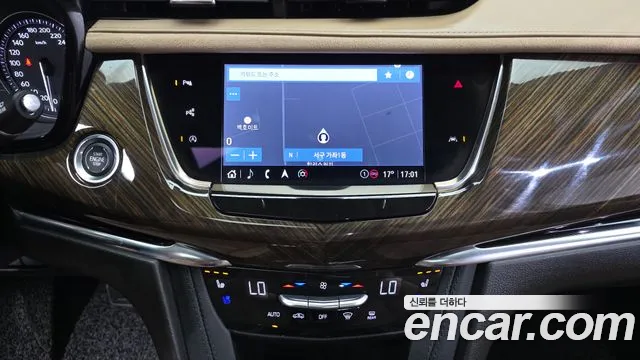 Cadillac XT6 — Фото автомобиля 14