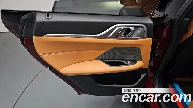 BMW i4 — Фото автомобиля 22