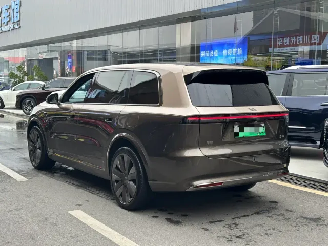 Li Auto L9 — Фото автомобиля 3