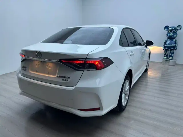 Toyota Corolla — Фото автомобиля 5