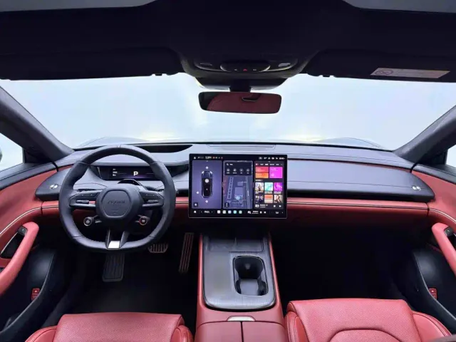 Xiaomi SU7 — Фото автомобиля 9