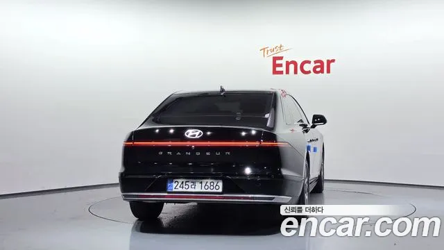 Hyundai Grandeur GN7 — Фото автомобиля 4