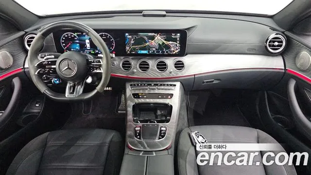 Mercedes-Benz E-Class — Фото автомобиля 6