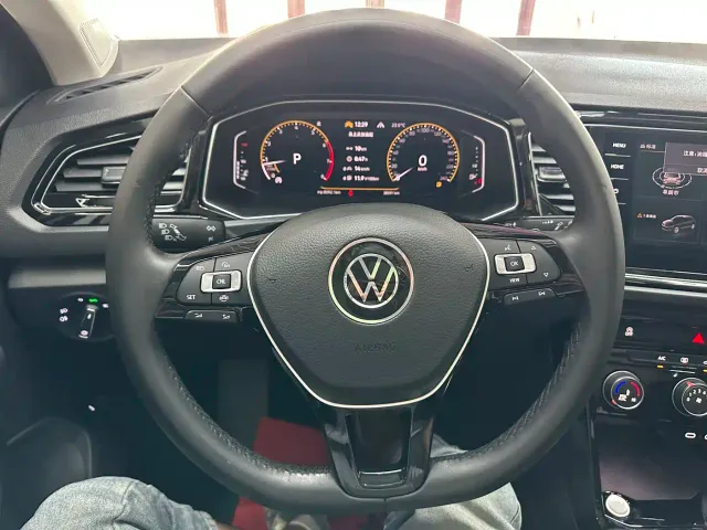 Volkswagen T-Roc — Фото автомобиля 20