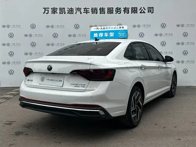 Volkswagen Sagitar — Фото автомобиля 5