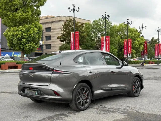IM Motors LS6 — Фото автомобиля 8